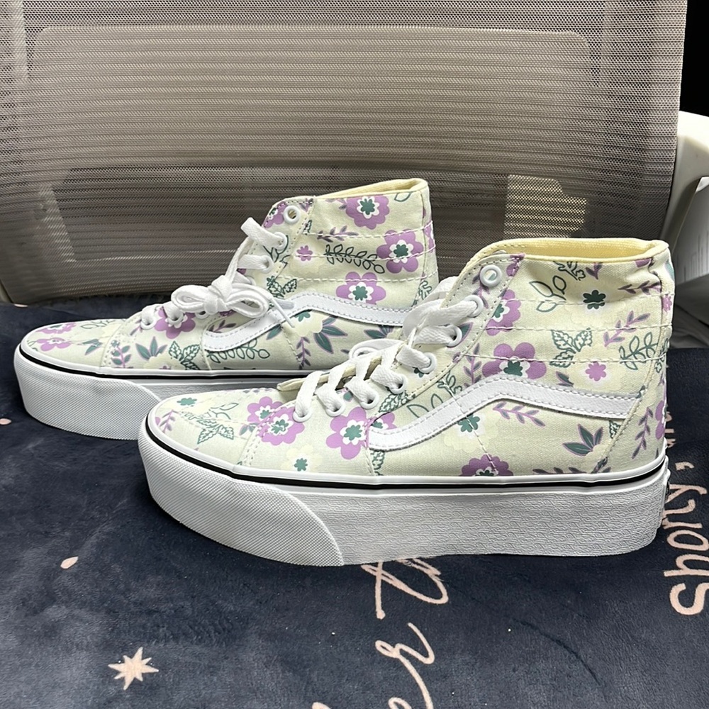 New Vans Sk8 Hi Tapered Stacked Pastel Floral White Purple High Top Plat… Size 8
